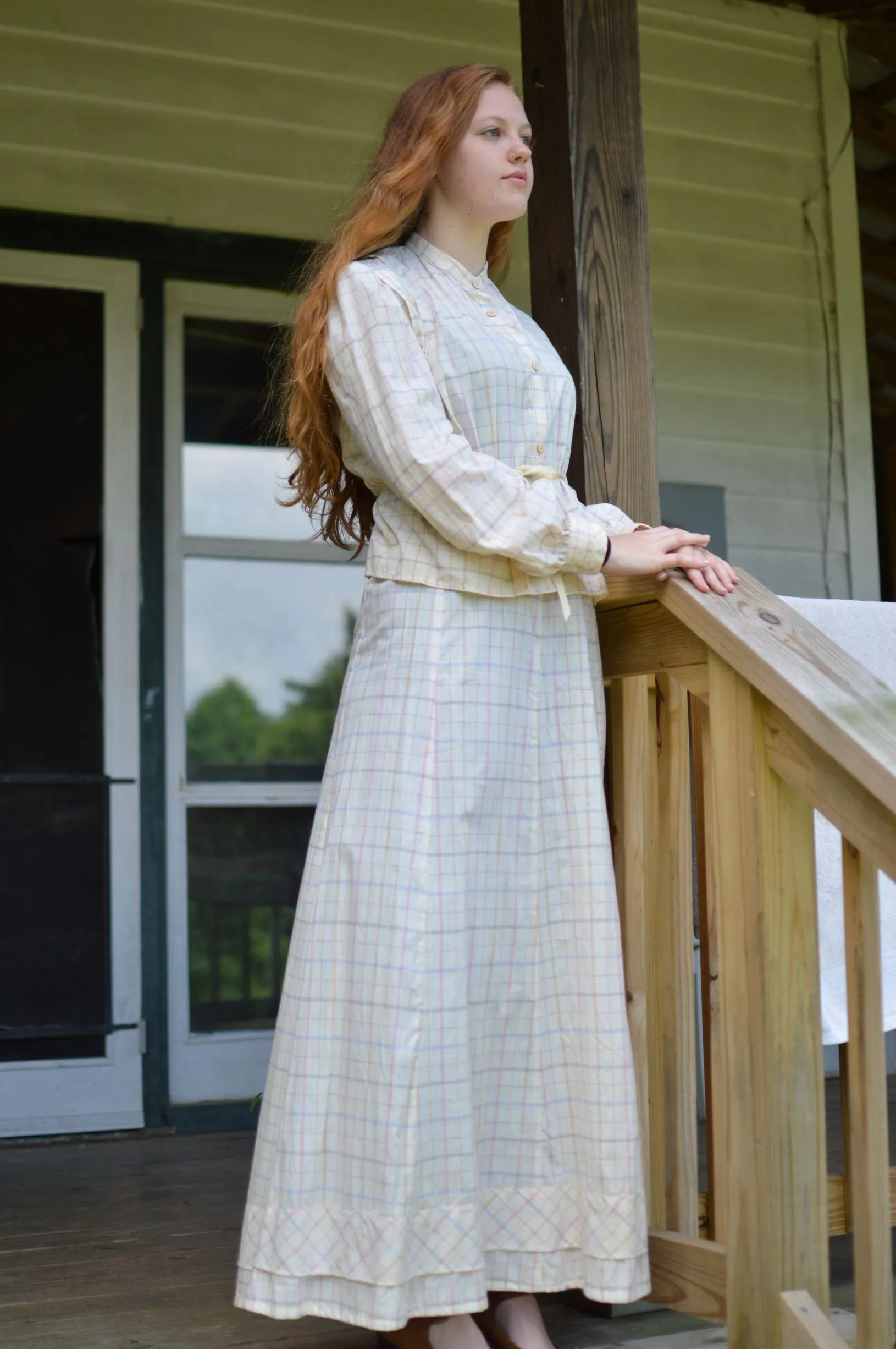 216 Schoolmistress' Shirtwaist & Skirt