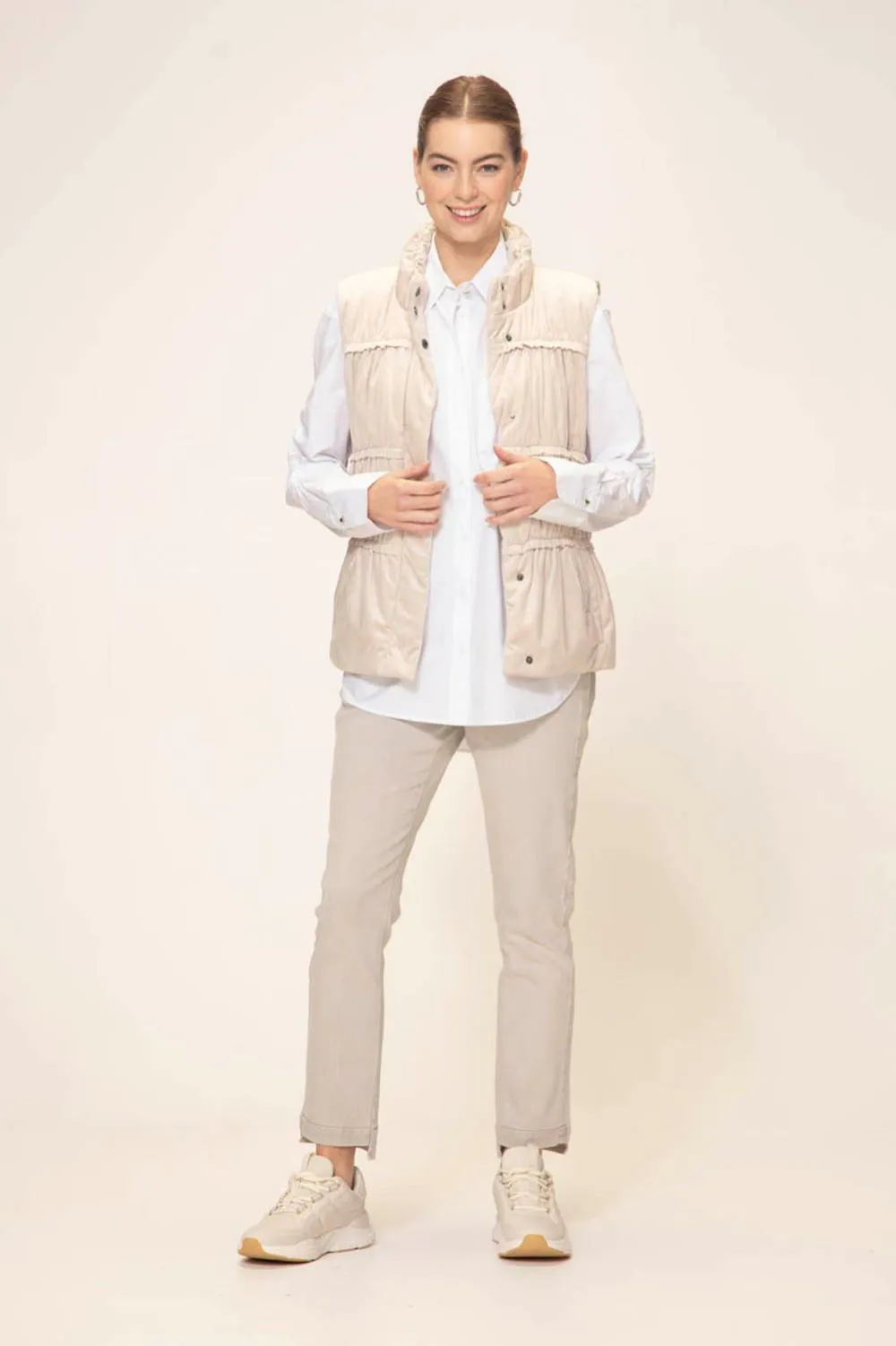 Avila Vest | Oyster