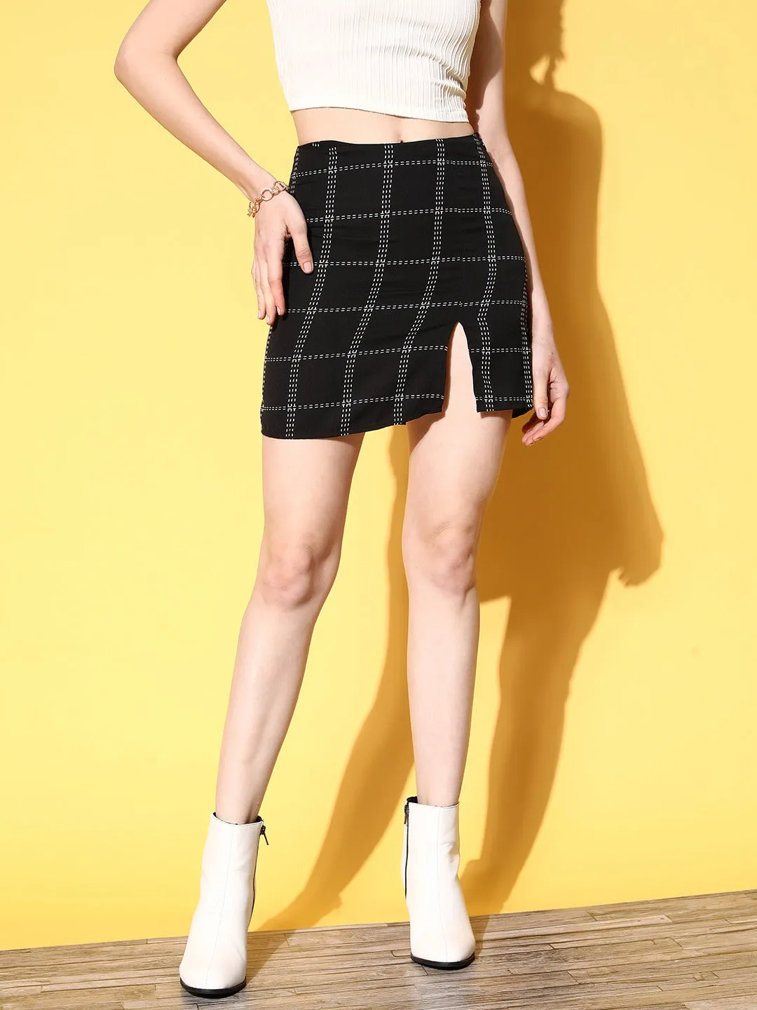 Berrylush Women Black & White Check Printed Crepe Side-Slit Straight Hem Mini Skirt