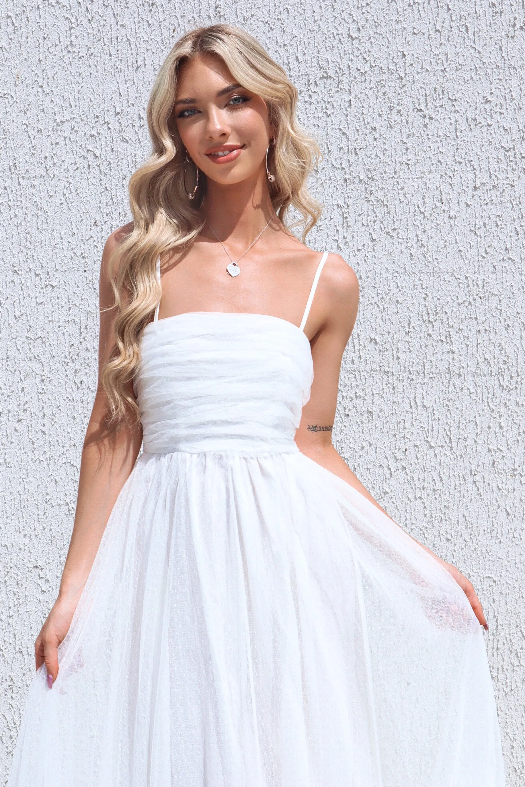 Elegant Cleo Tulle Maxi Dress in English