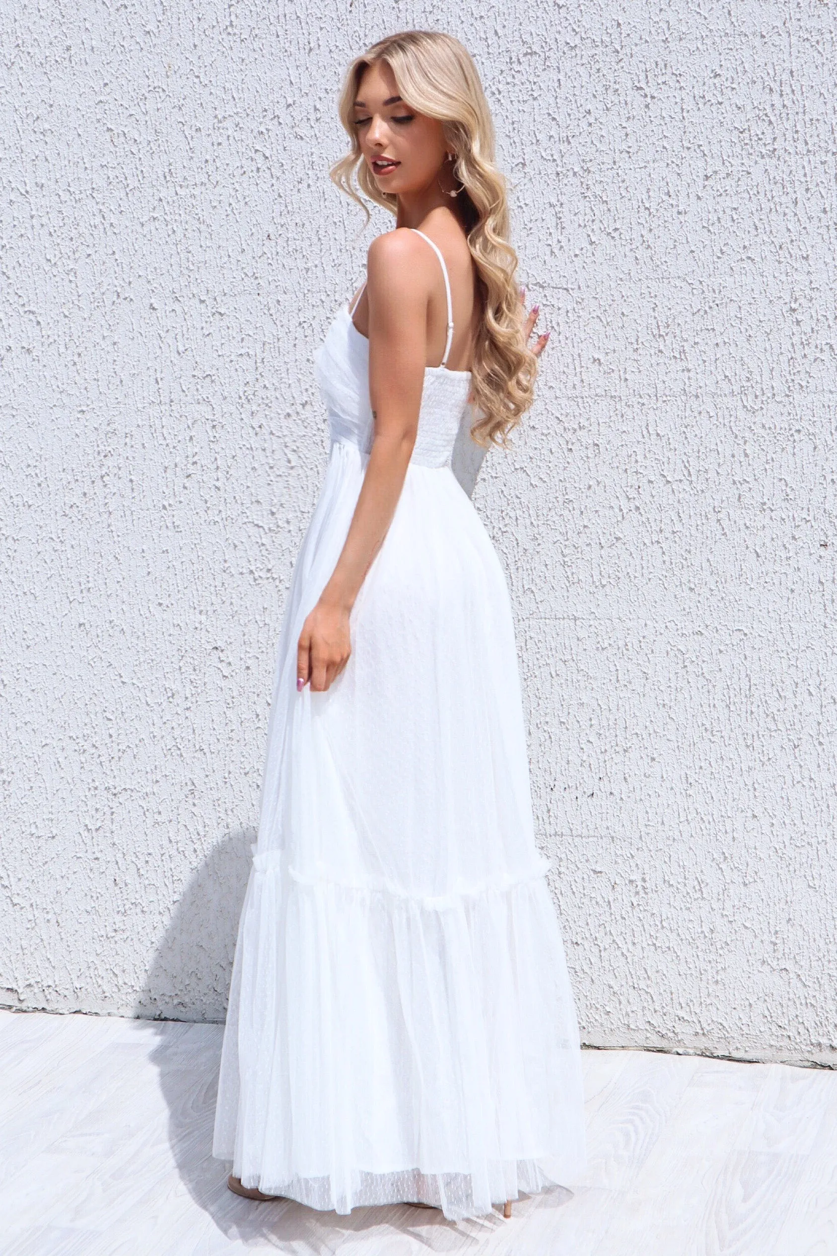 Elegant Cleo Tulle Maxi Dress in English