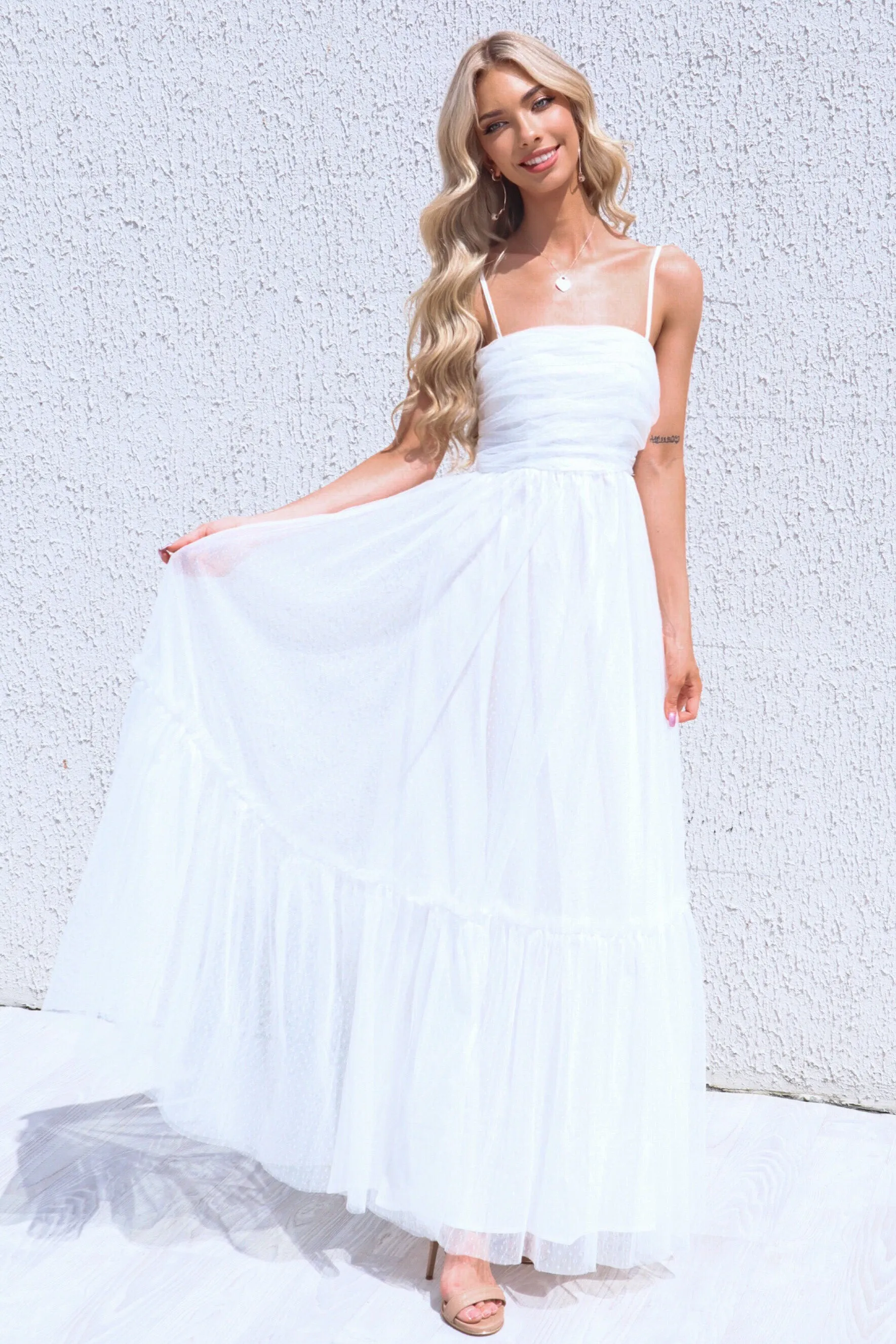 Elegant Cleo Tulle Maxi Dress in English