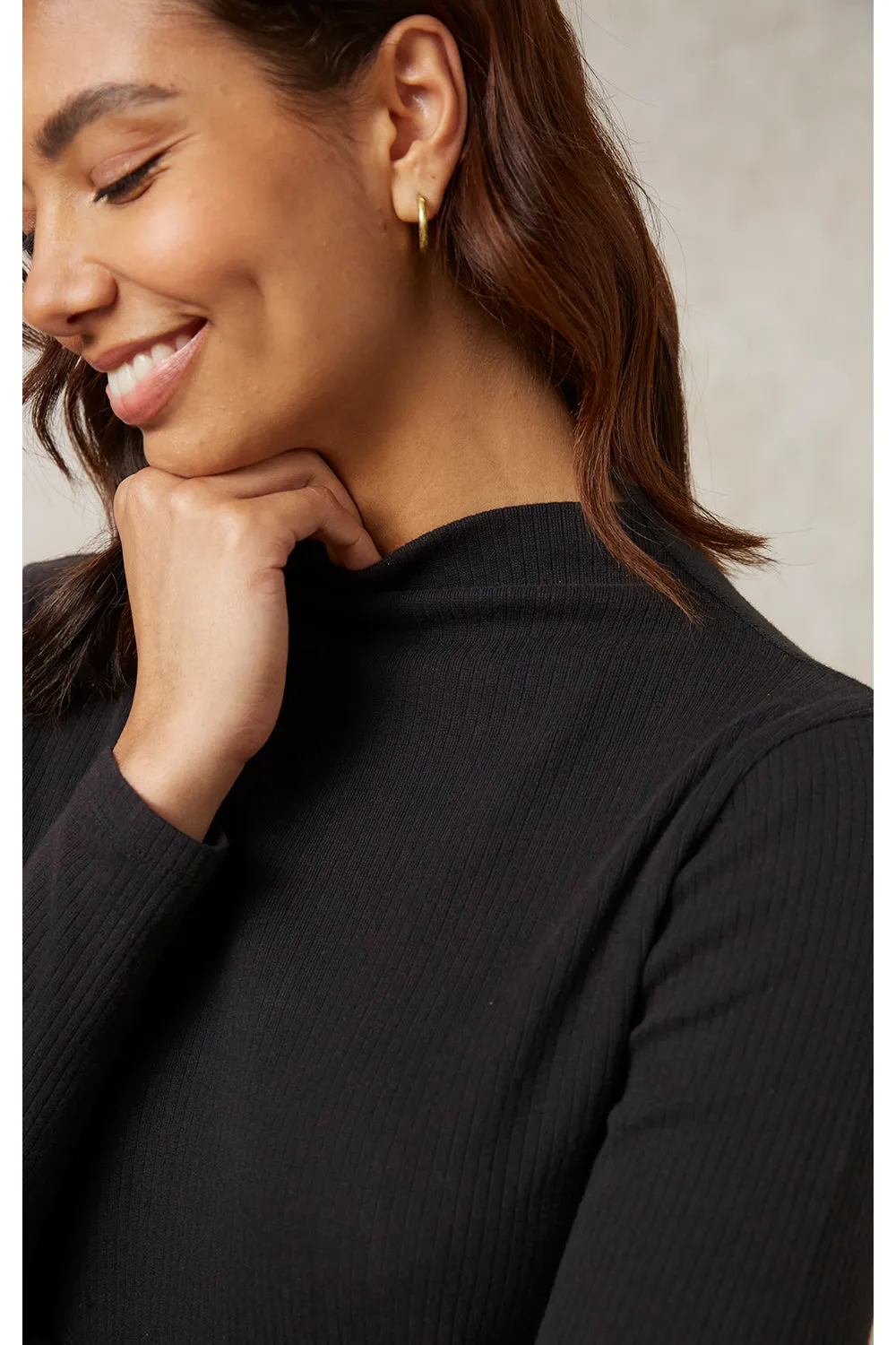 Hiral Rib Turtleneck Top in Black