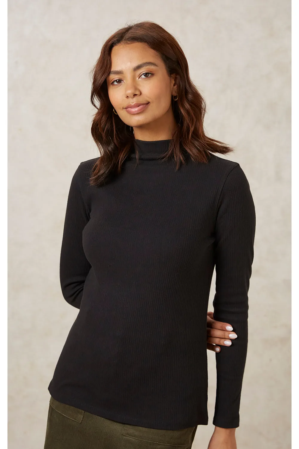 Hiral Rib Turtleneck Top in Black