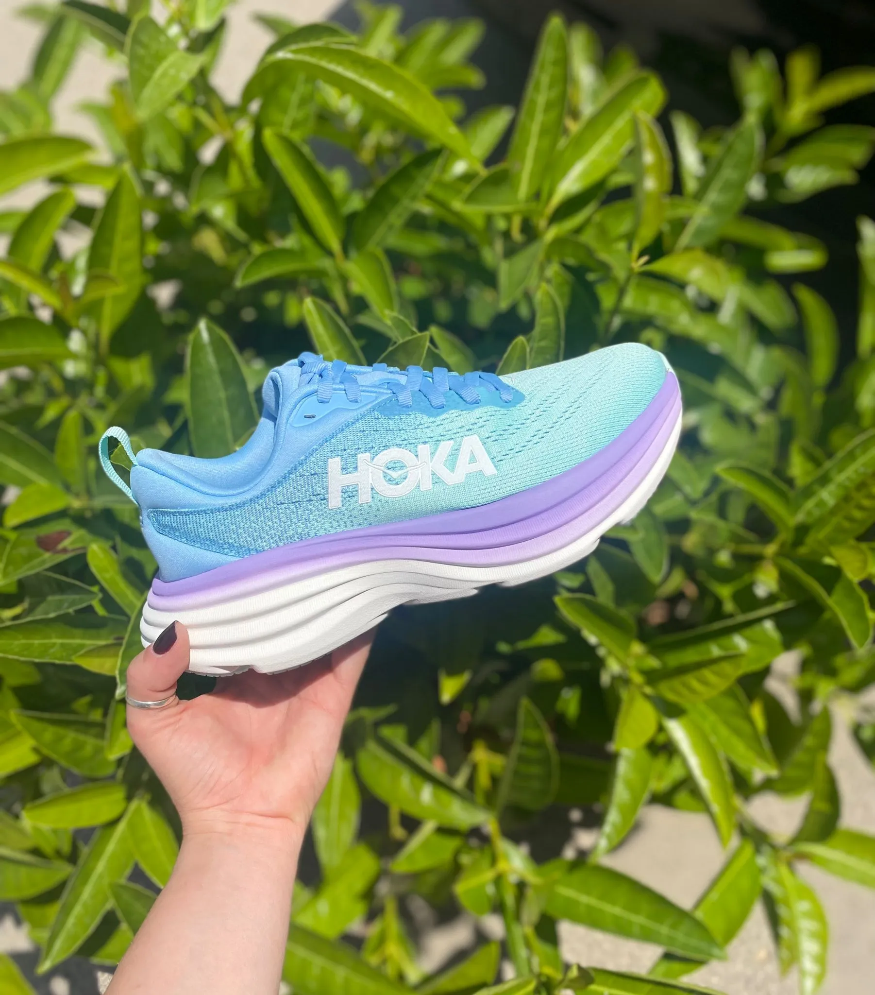 Hoka One One women's running shoe W Bondi 8 1127952/ABSO airy blue-sunlit ocean 