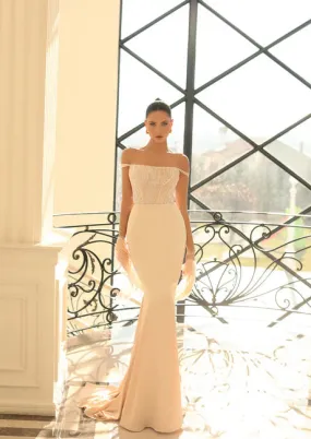 NICOLETTA Daisy Gown - Champagne