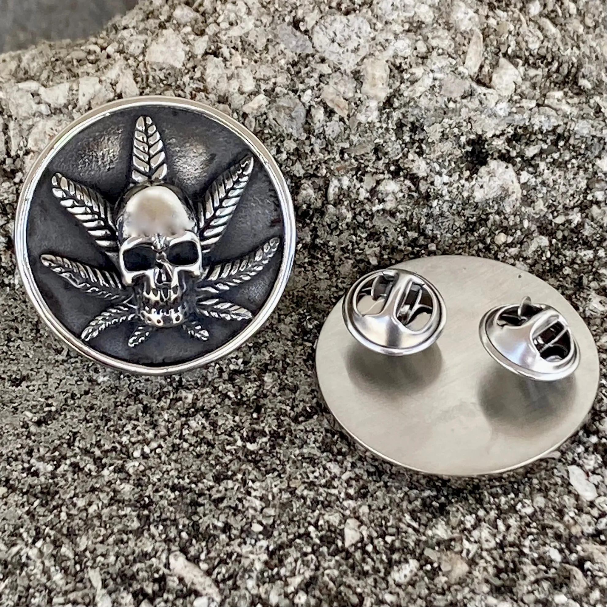 Vest Pin - Skull & Pot Leaf - PIN21